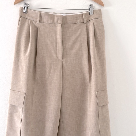 Aritzia Babaton Spotlight Cargo Pant high rise 
Straight Leg - Picture 6 of 16